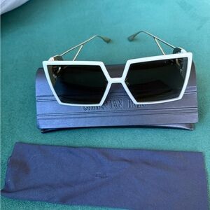 Dior 30MONTAIGNE Geometric White Sunglasses